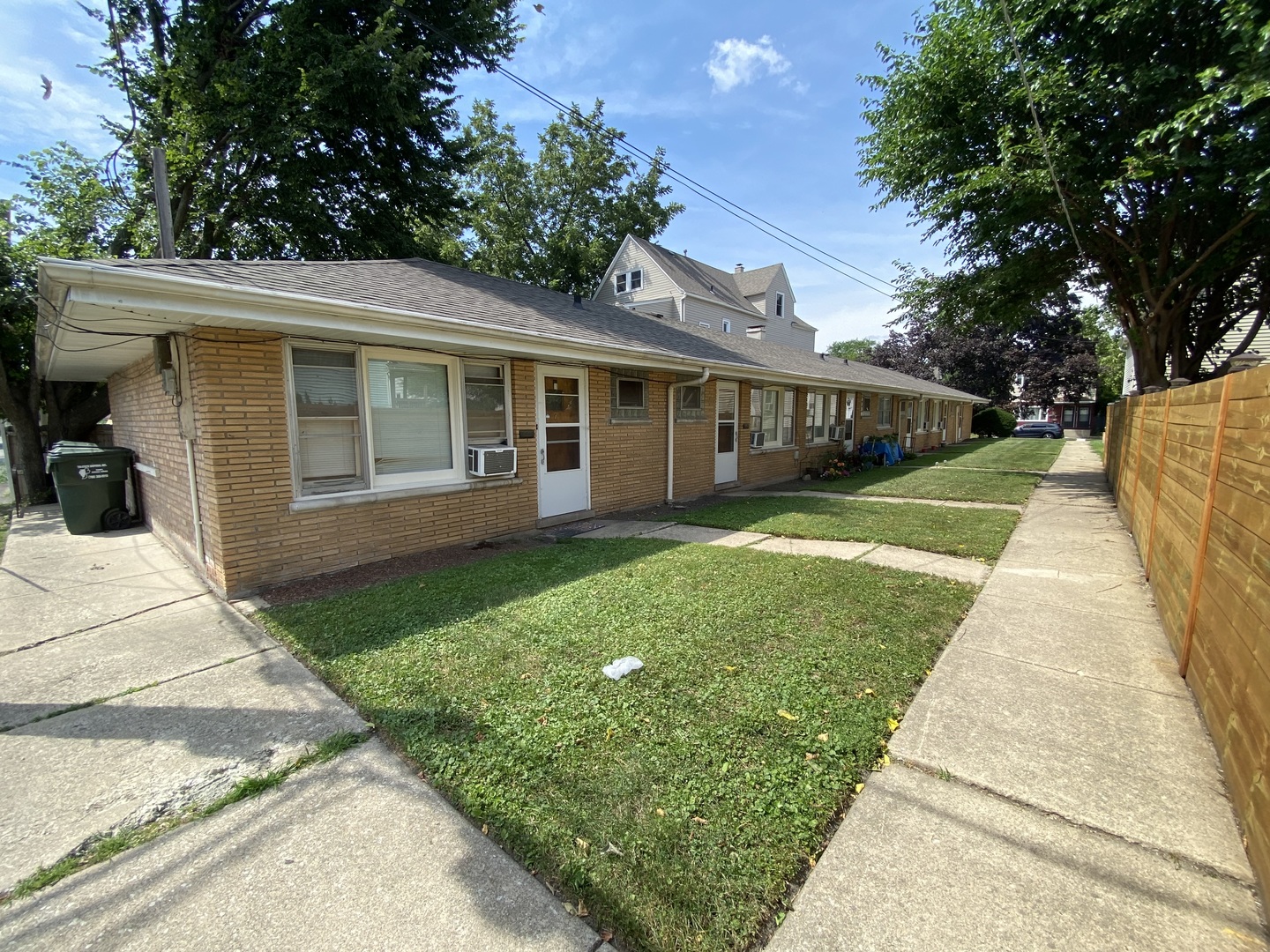 12413 MAPLE Avenue, Blue Island, IL 60406