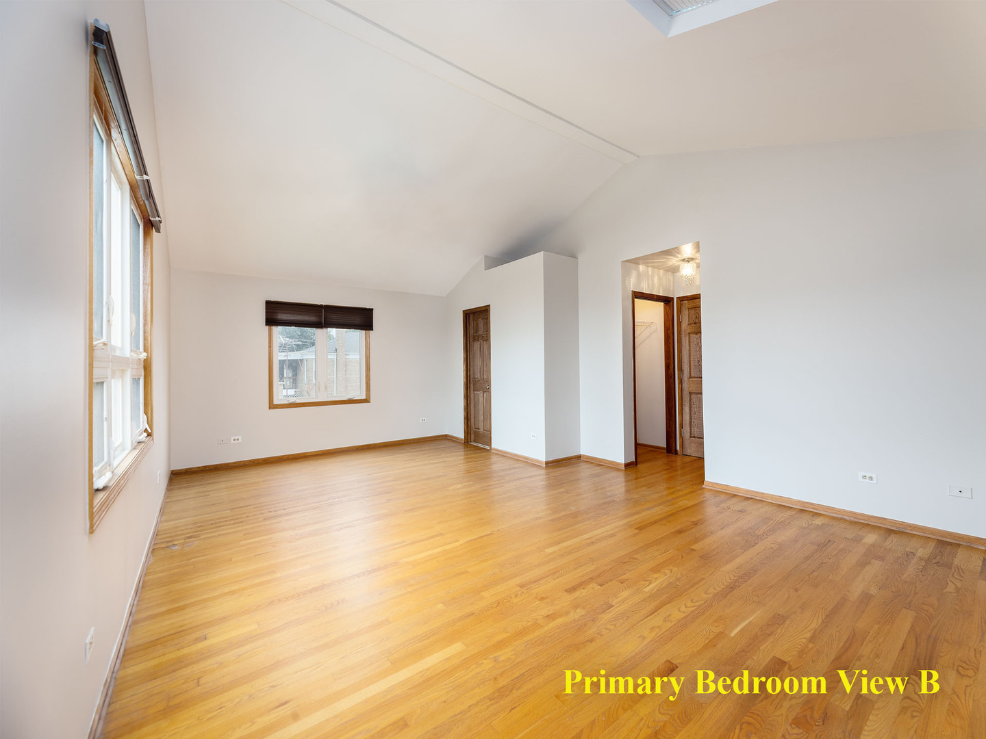 6527 N Onarga Avenue, Chicago, IL 60631