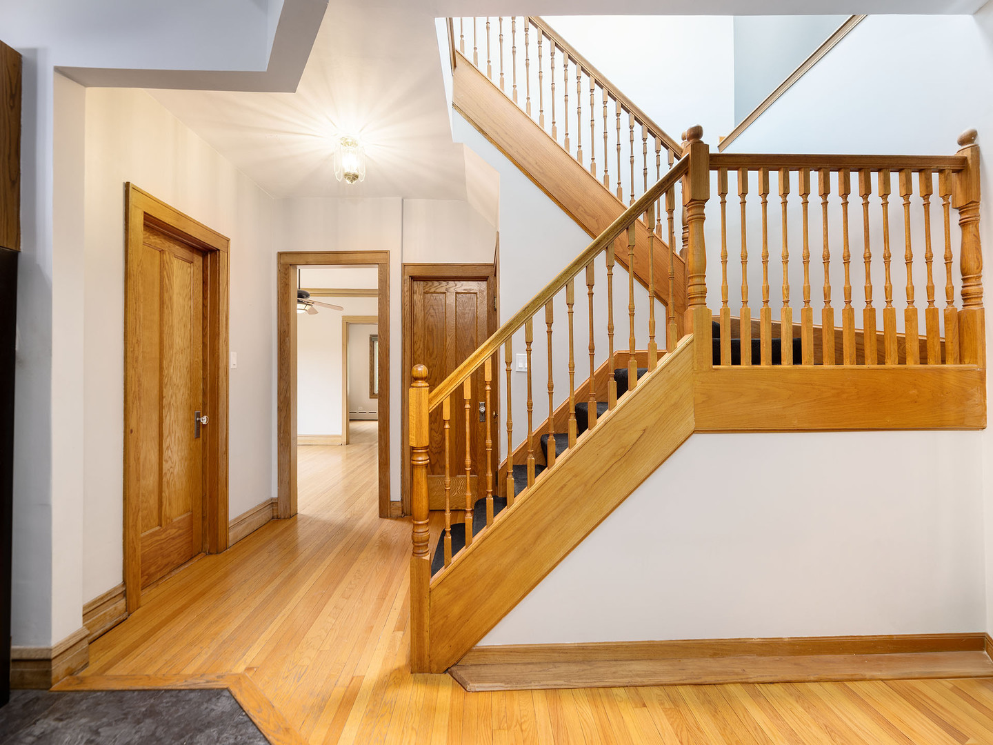 6527 N Onarga Avenue, Chicago, IL 60631