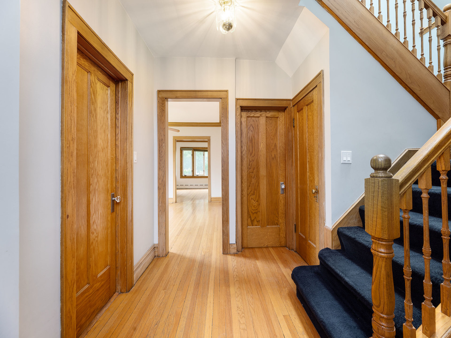 6527 N Onarga Avenue, Chicago, IL 60631