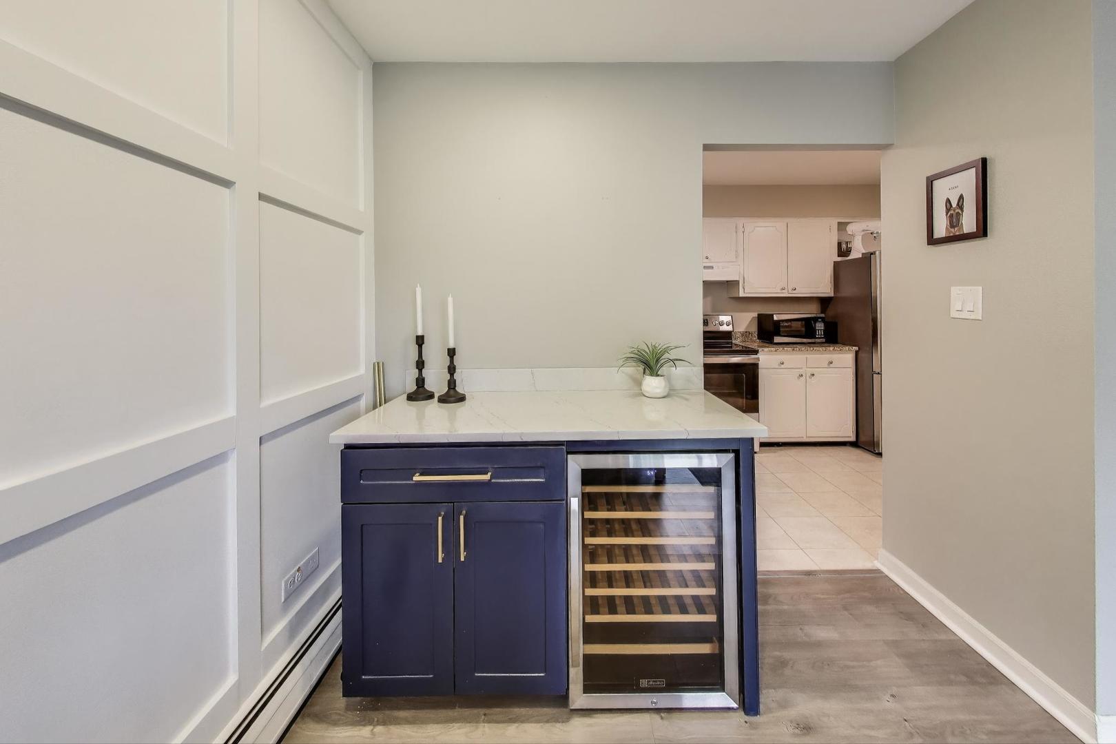 4224 Saratoga Avenue #J110, Downers Grove, IL 60515