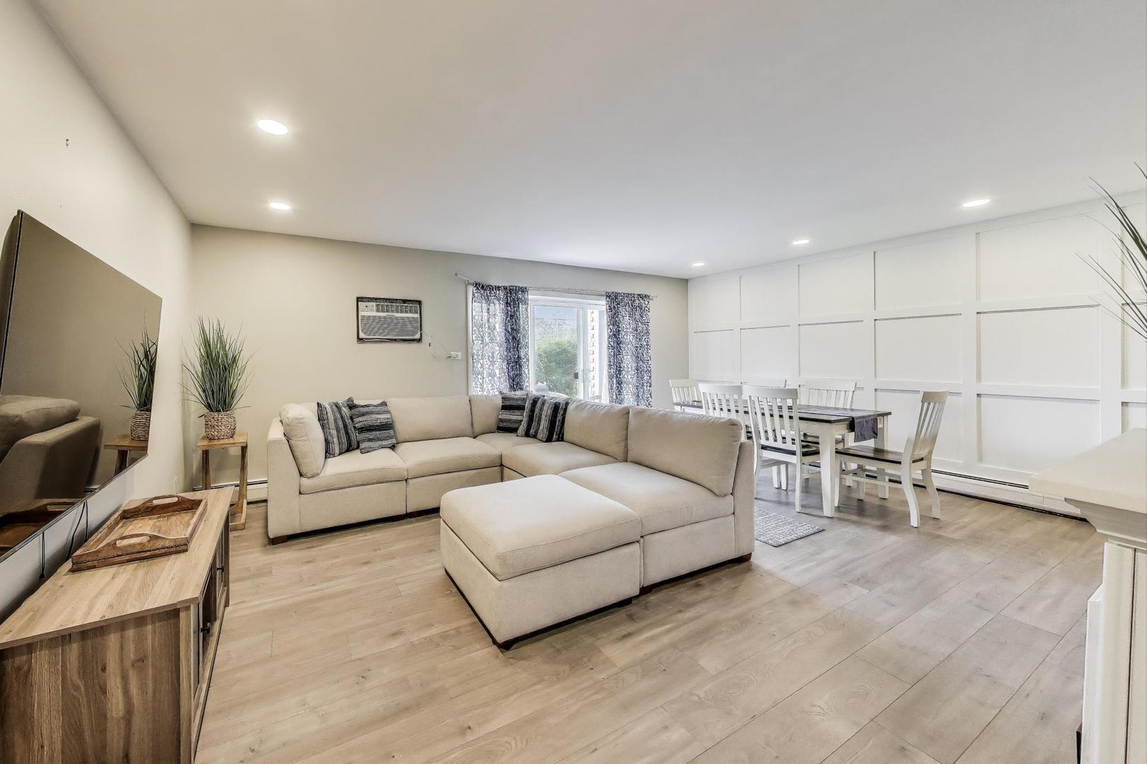 4224 Saratoga Avenue #J110, Downers Grove, IL 60515