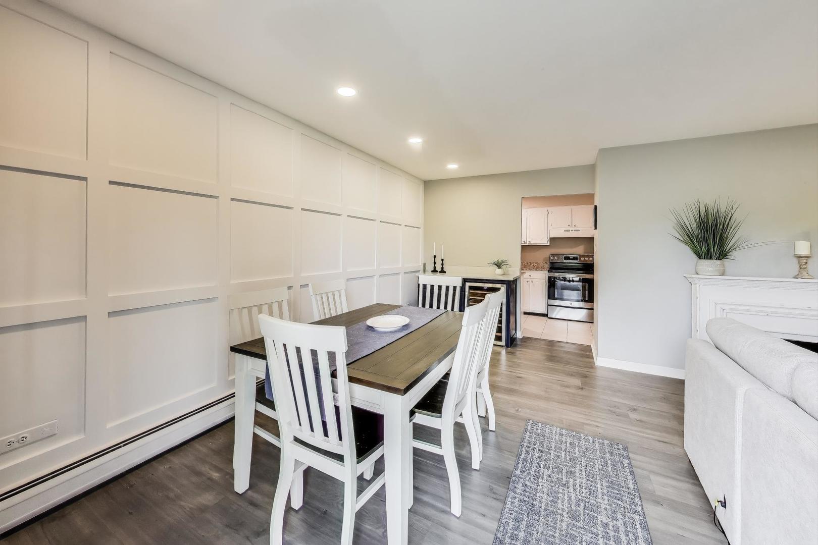 4224 Saratoga Avenue #J110, Downers Grove, IL 60515