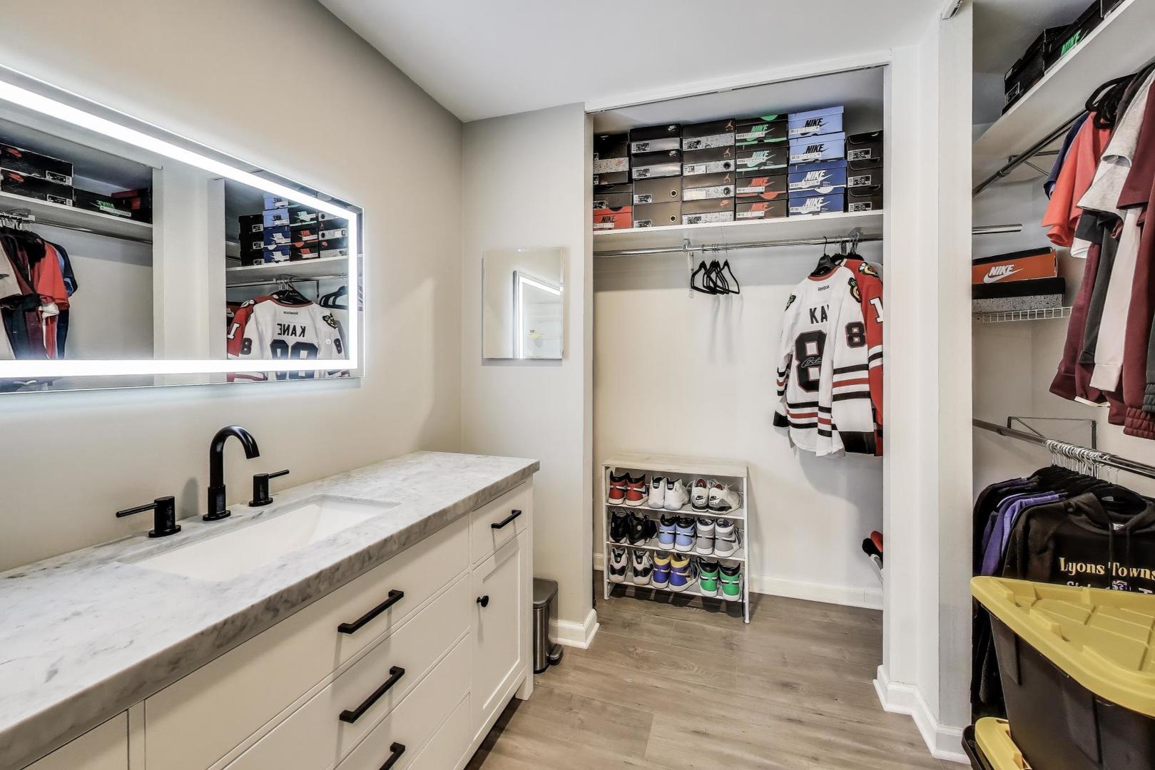 4224 Saratoga Avenue #J110, Downers Grove, IL 60515