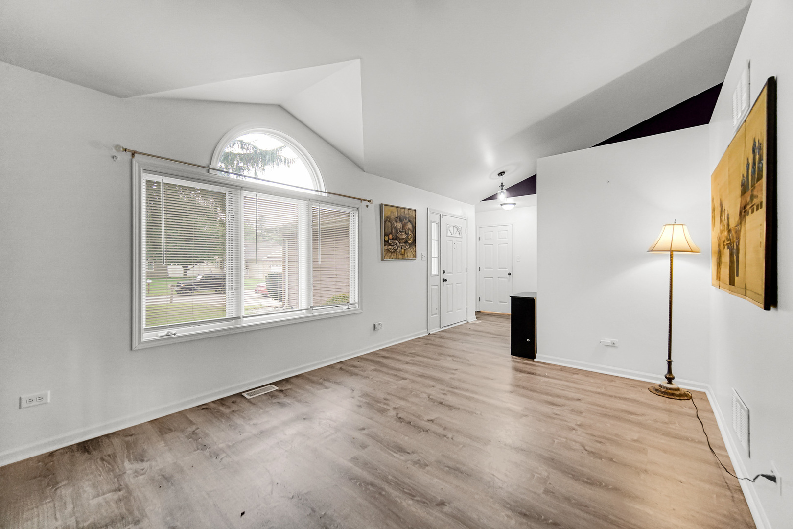 173 Cedarwood Drive, Steger, IL 60475