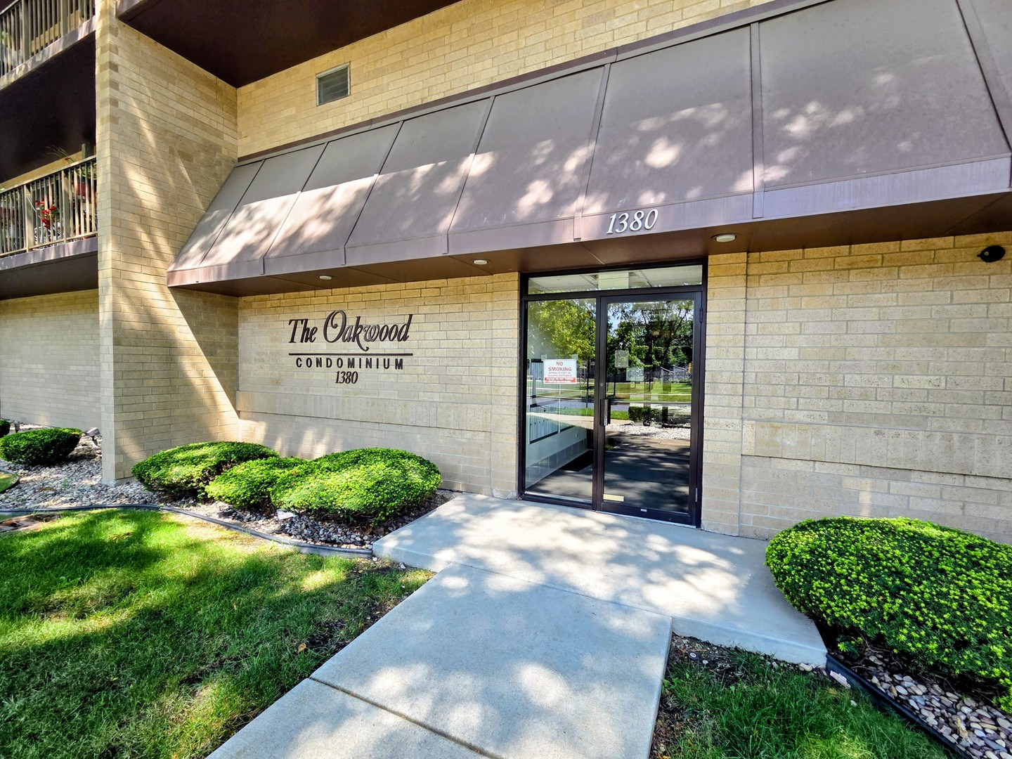 1380 Oakwood Avenue #204, Des Plaines, IL 60016