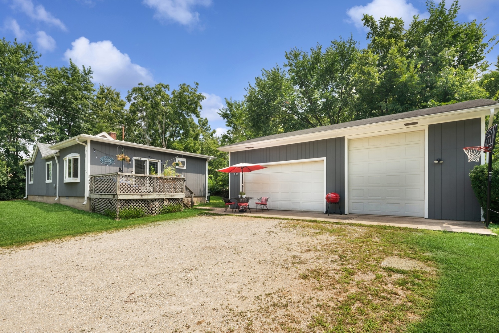 34 N Adams Street, Oswego, IL 60543