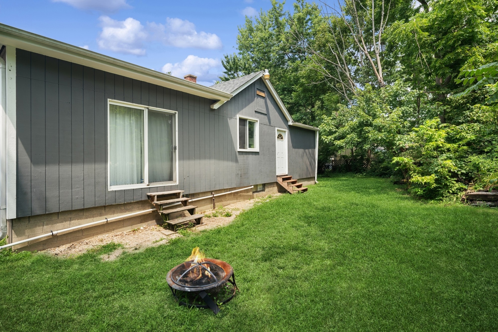 34 N Adams Street, Oswego, IL 60543