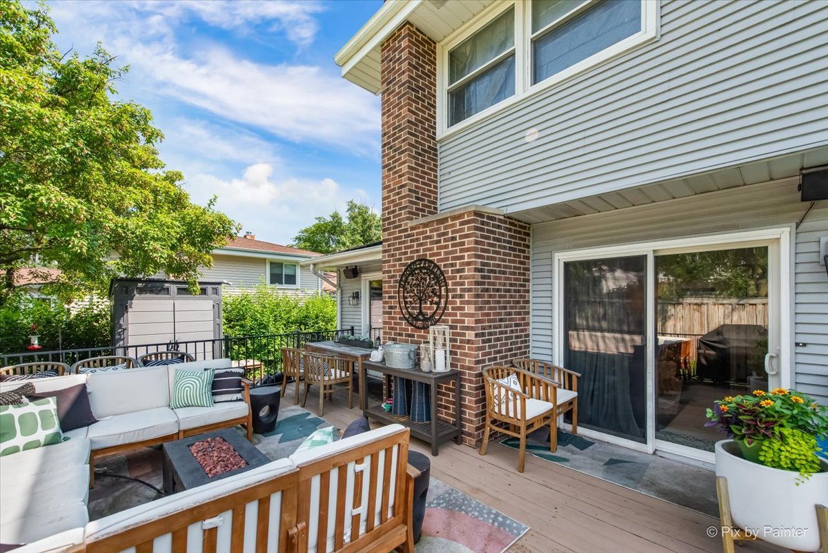 6S146 Country Drive, Naperville, IL 60540
