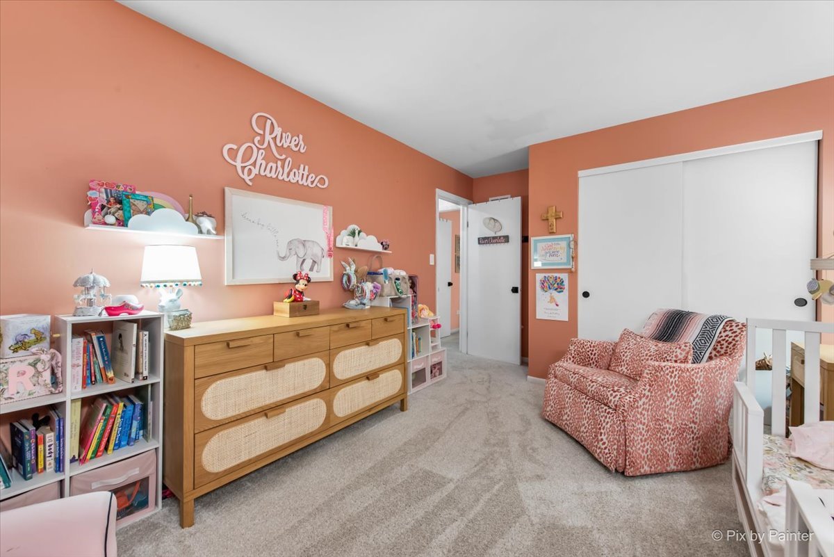6S146 Country Drive, Naperville, IL 60540
