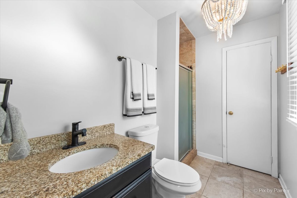 6S146 Country Drive, Naperville, IL 60540