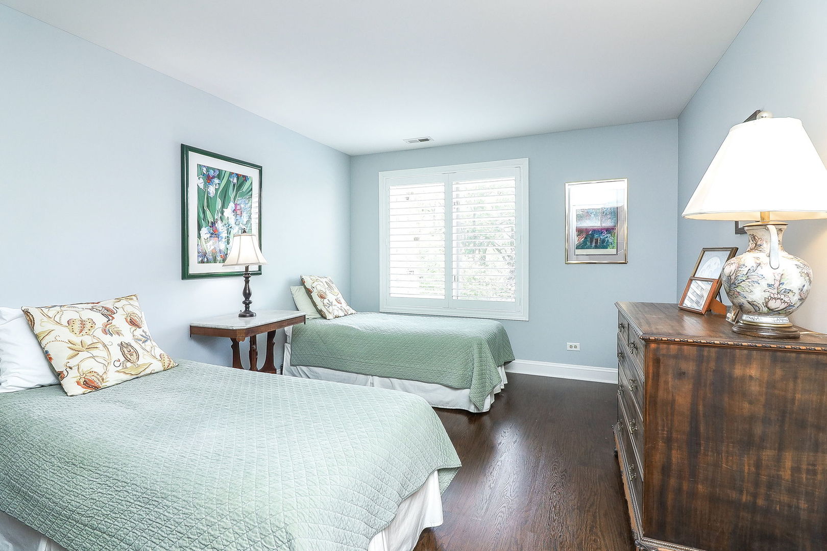 501 Lake Hinsdale Drive #307, Willowbrook, IL 60527
