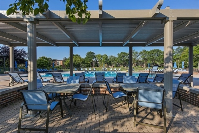 501 Lake Hinsdale Drive #307, Willowbrook, IL 60527