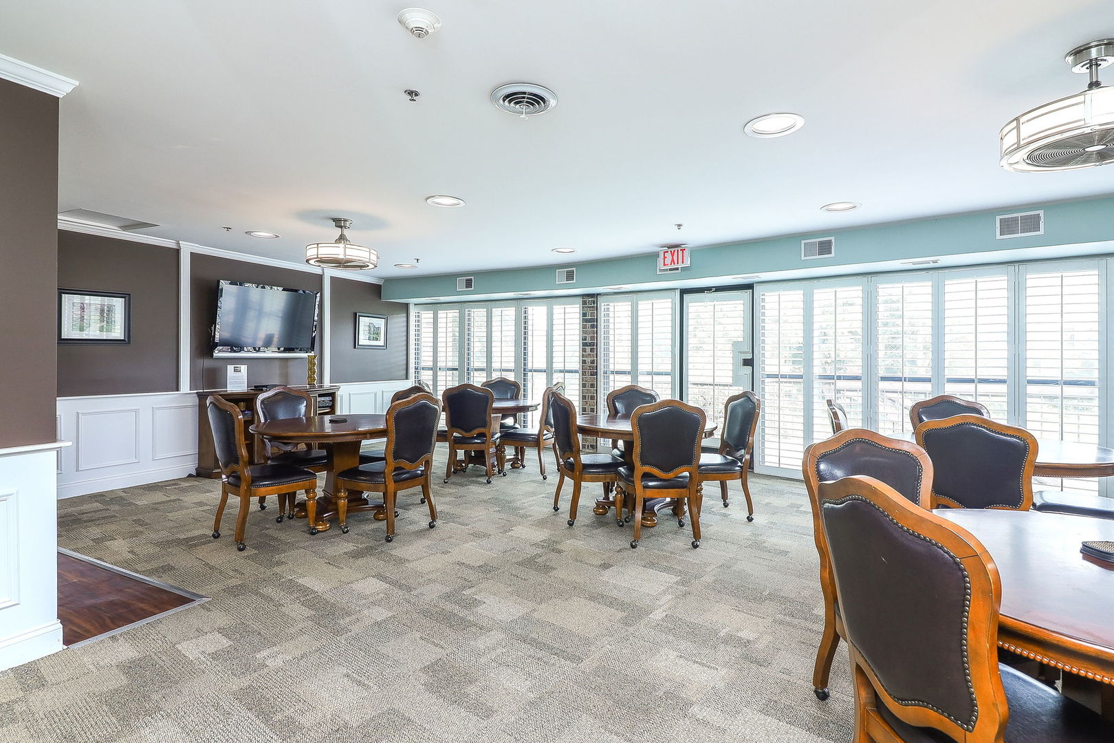 501 Lake Hinsdale Drive #307, Willowbrook, IL 60527