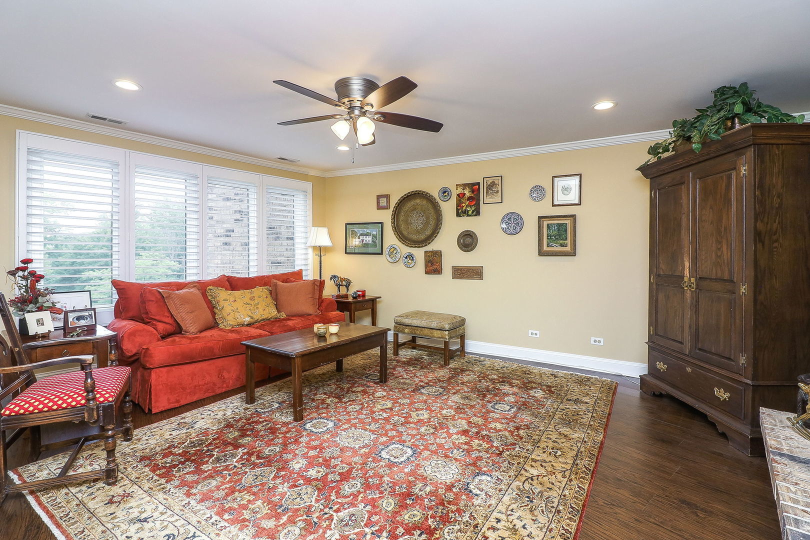 501 Lake Hinsdale Drive #307, Willowbrook, IL 60527