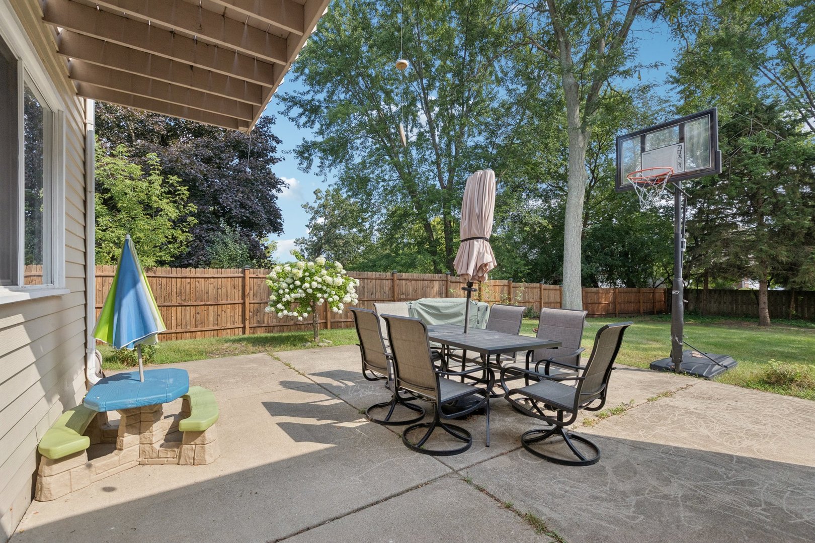 17431 W Dartmoor Drive, Grayslake, IL 60030