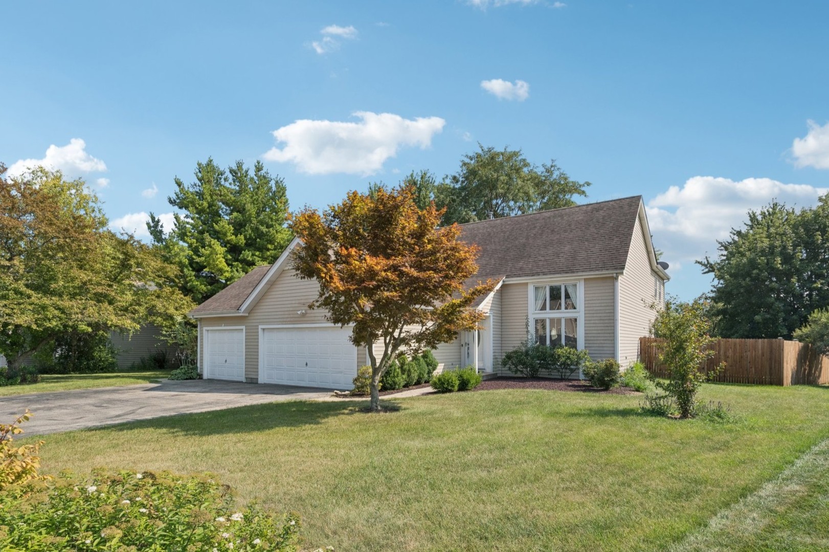 17431 W Dartmoor Drive, Grayslake, IL 60030