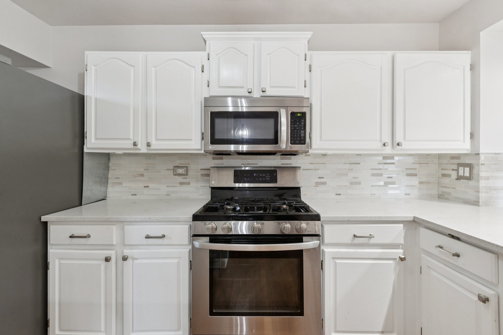 17431 W Dartmoor Drive, Grayslake, IL 60030