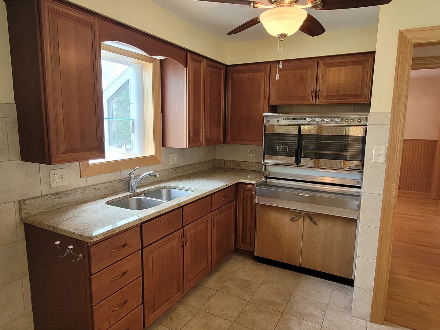 14906 Kildare Avenue, Midlothian, IL 60445