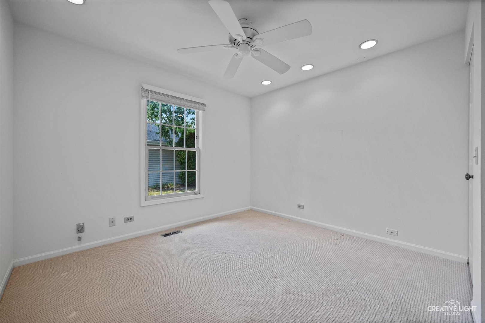 47 The Court Of Greenway #47, Northbrook, IL 60062