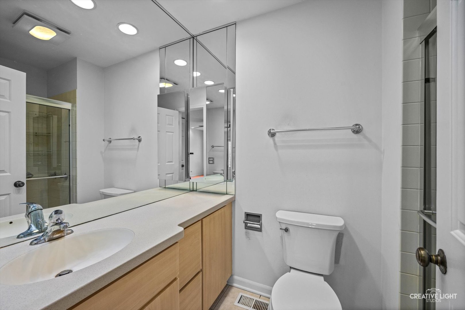 47 The Court Of Greenway #47, Northbrook, IL 60062