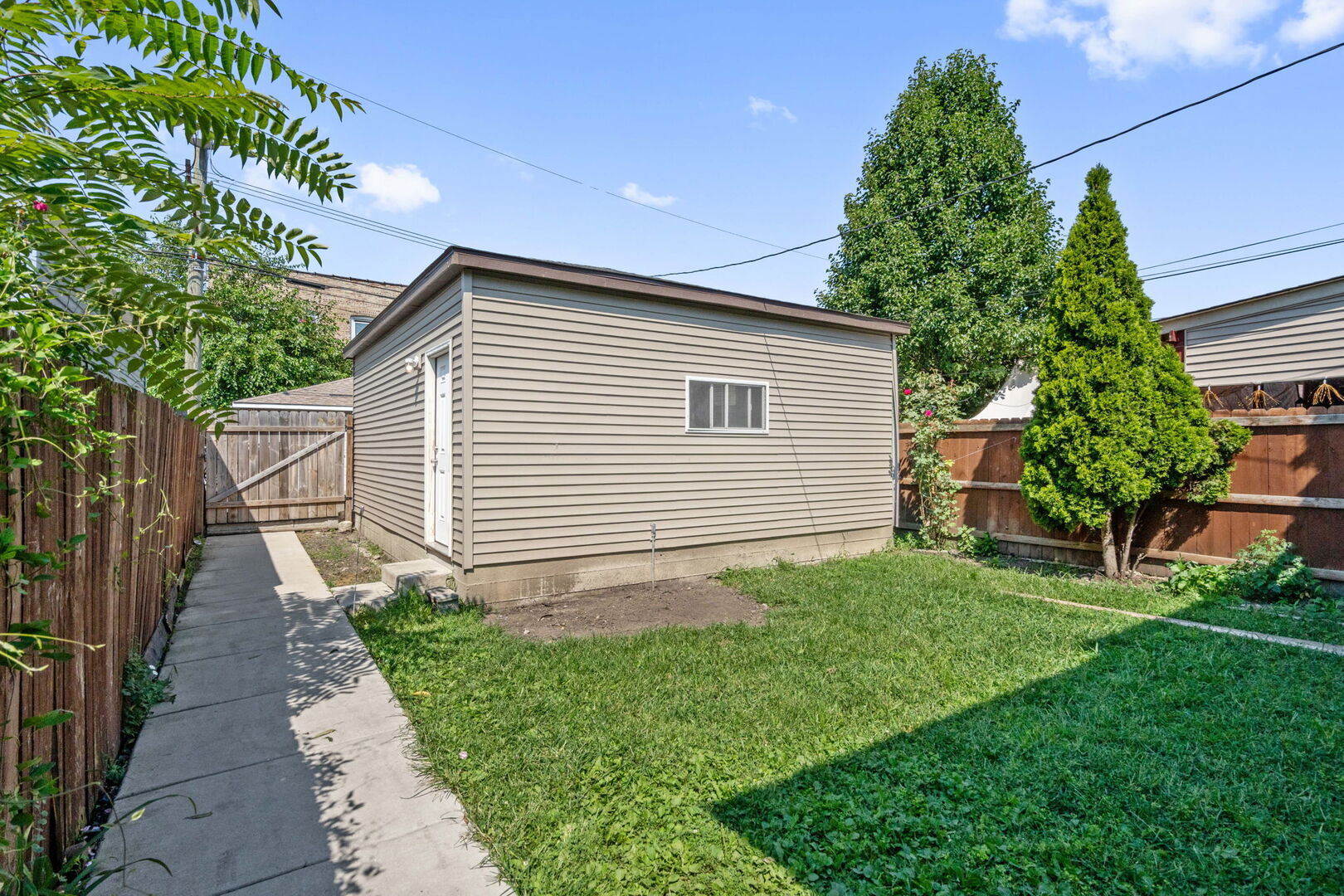 6130 S Washtenaw Avenue, Chicago, IL 60629