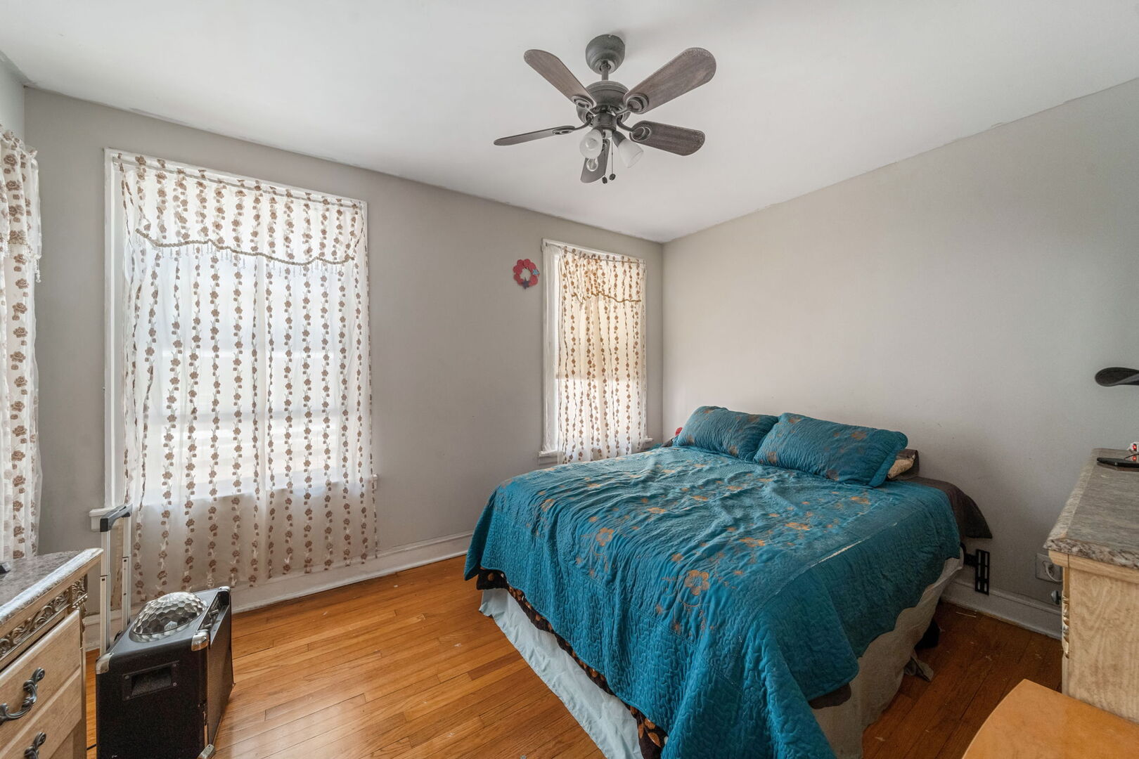 6130 S Washtenaw Avenue, Chicago, IL 60629