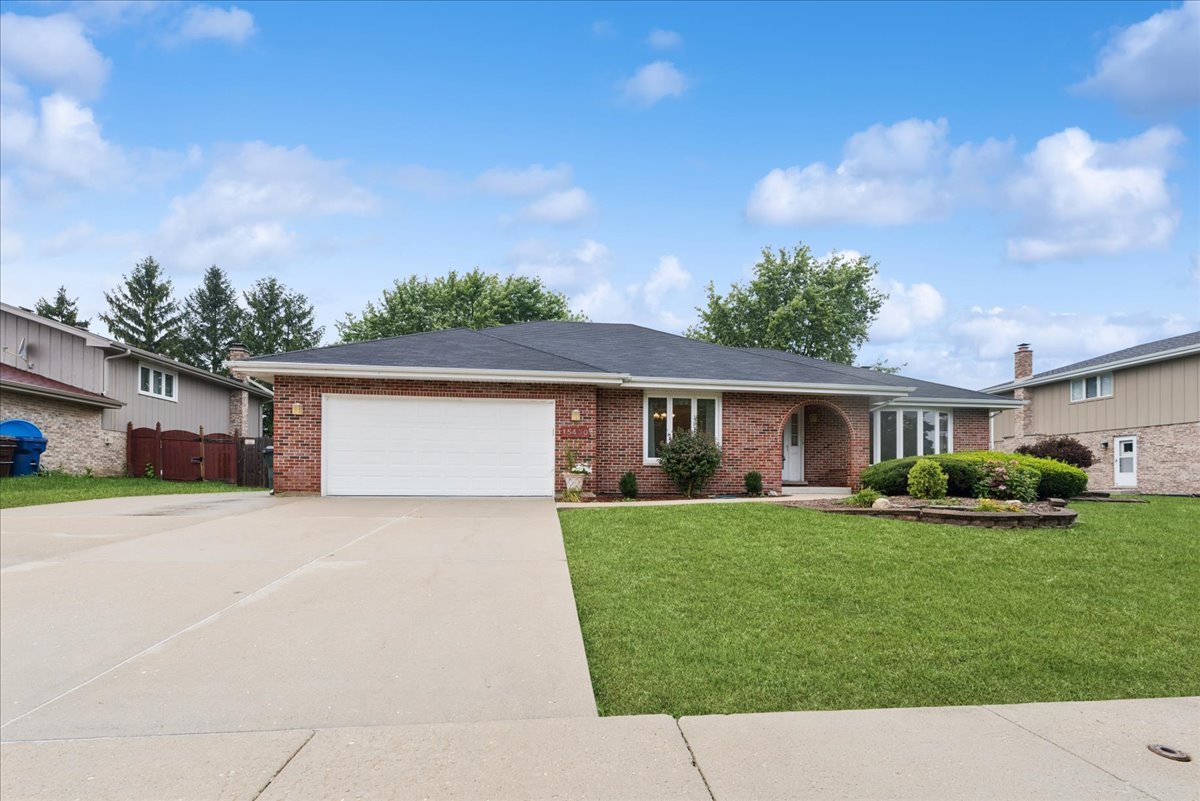 15430 Sulkey Drive, Homer Glen, IL 60491