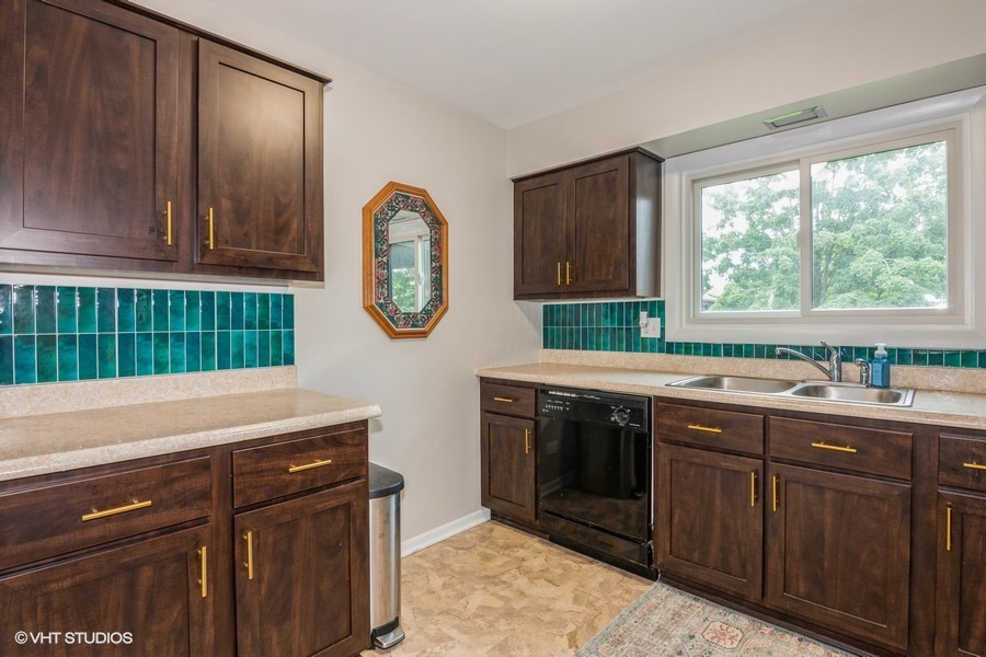 1441 Haverhill Drive #B, Wheaton, IL 60189