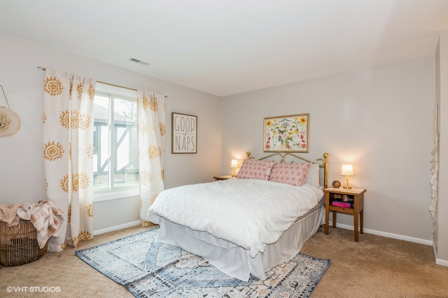 1441 Haverhill Drive #B, Wheaton, IL 60189
