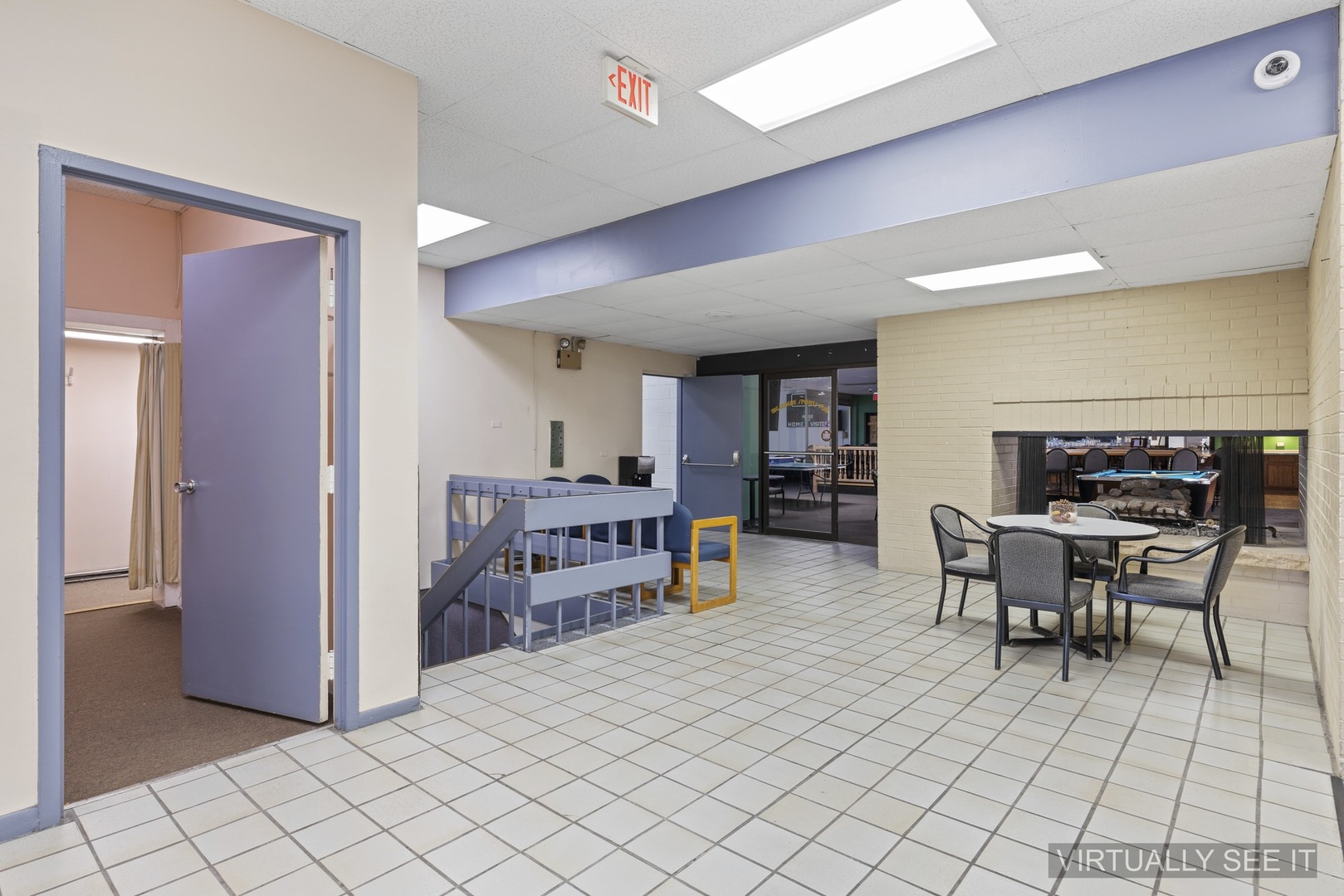 830 E Roosevelt Road, Lombard, IL 60148