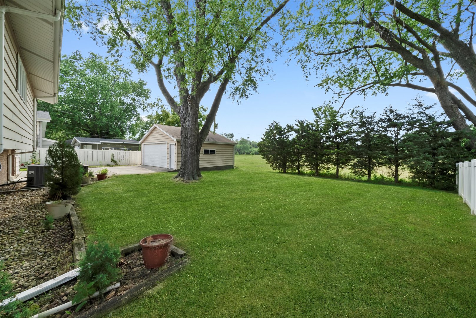 114 Willow Street, Park Forest, IL 60466