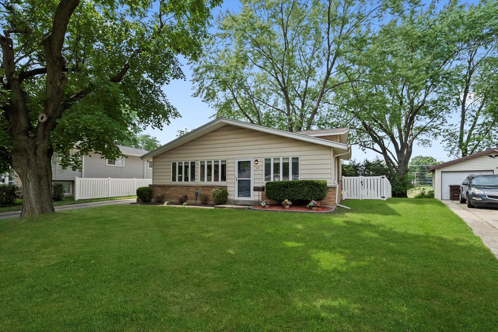 114 Willow Street, Park Forest, IL 60466