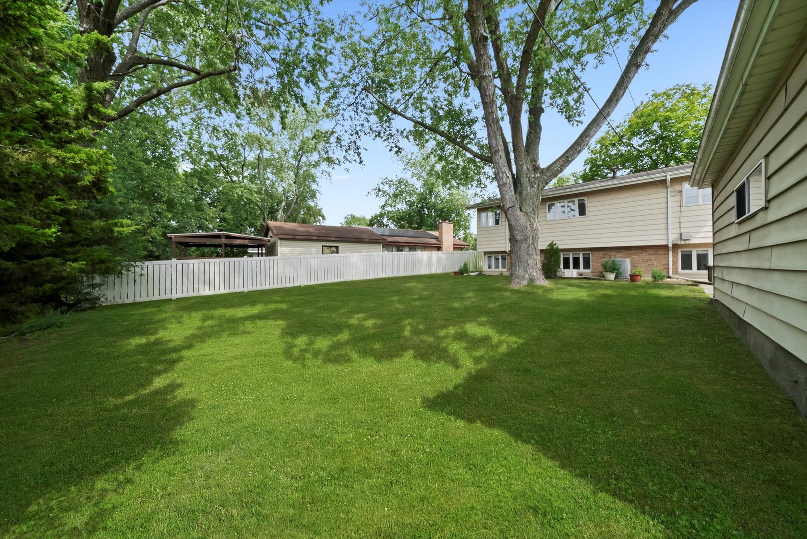 114 Willow Street, Park Forest, IL 60466