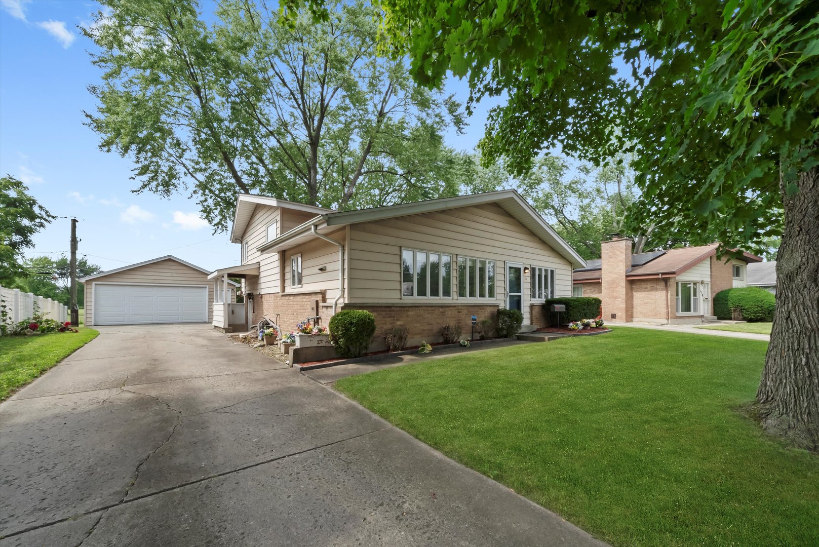 114 Willow Street, Park Forest, IL 60466