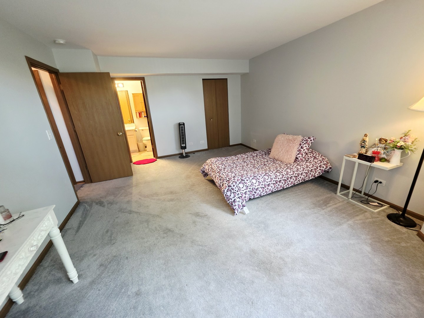 109 E Victoria Circle, North Aurora, IL 60542