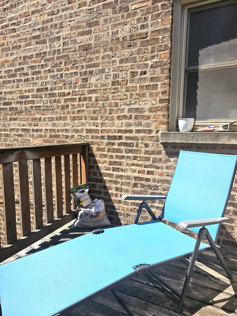 11 S 6th Avenue #1C, La Grange, IL 60525