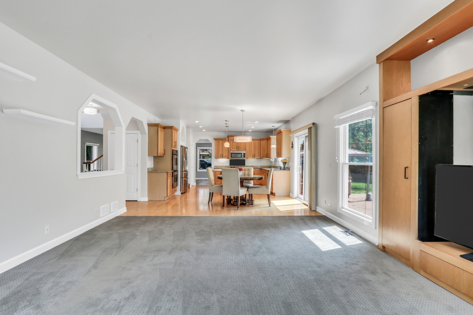 3696 Tamarack Circle, Crystal Lake, IL 60012