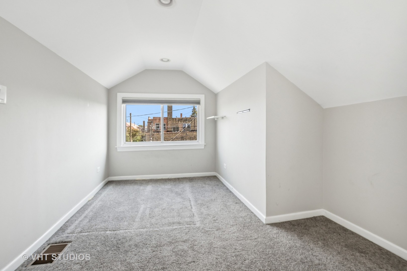 5155 W George Street, Chicago, IL 60641