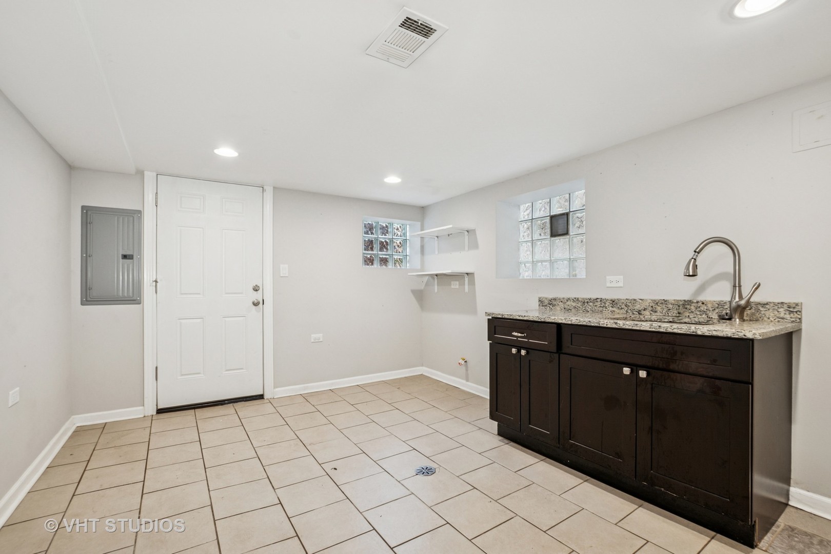 5155 W George Street, Chicago, IL 60641