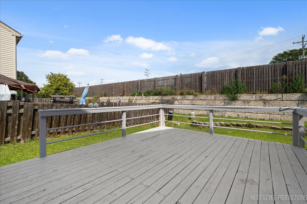 136 Horizon Circle, Carol Stream, IL 60188