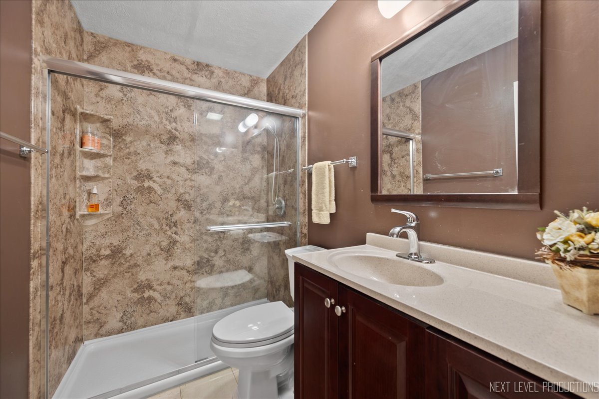 136 Horizon Circle, Carol Stream, IL 60188