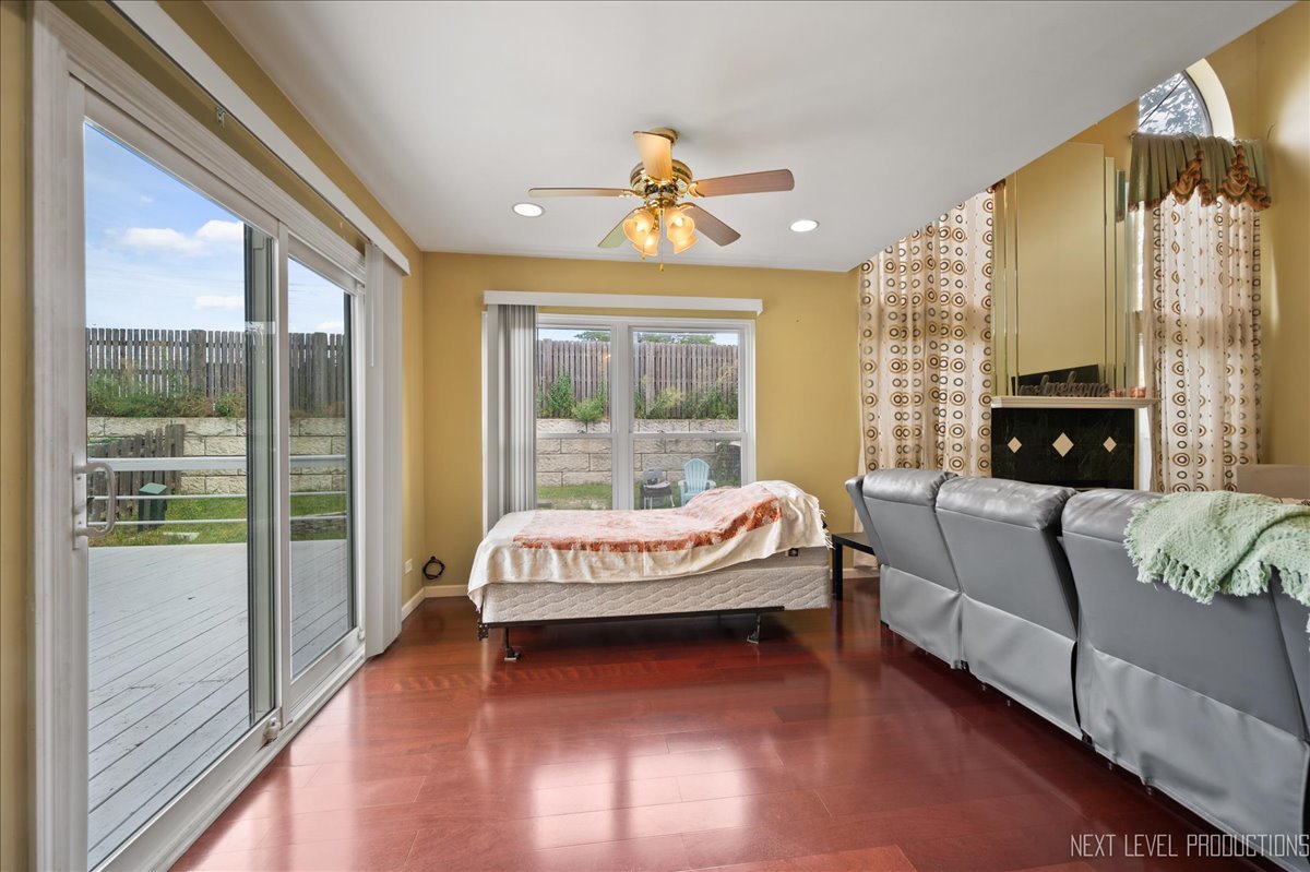 136 Horizon Circle, Carol Stream, IL 60188