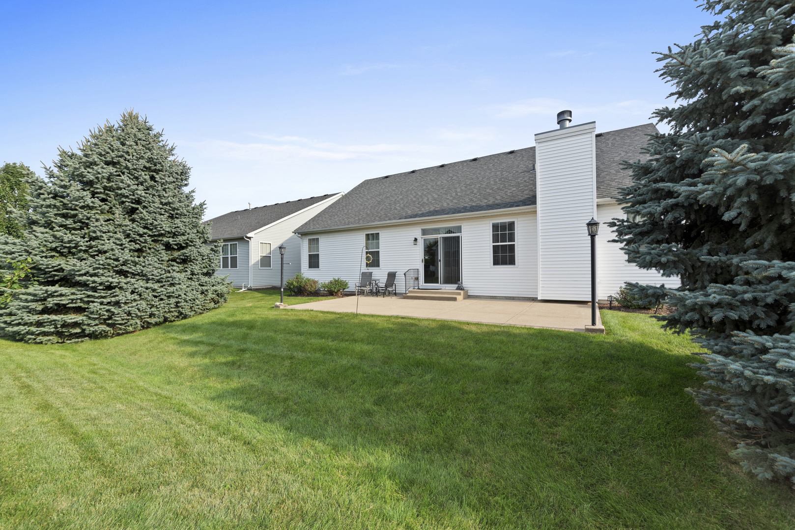 711 Bohannon Circle, Oswego, IL 60543