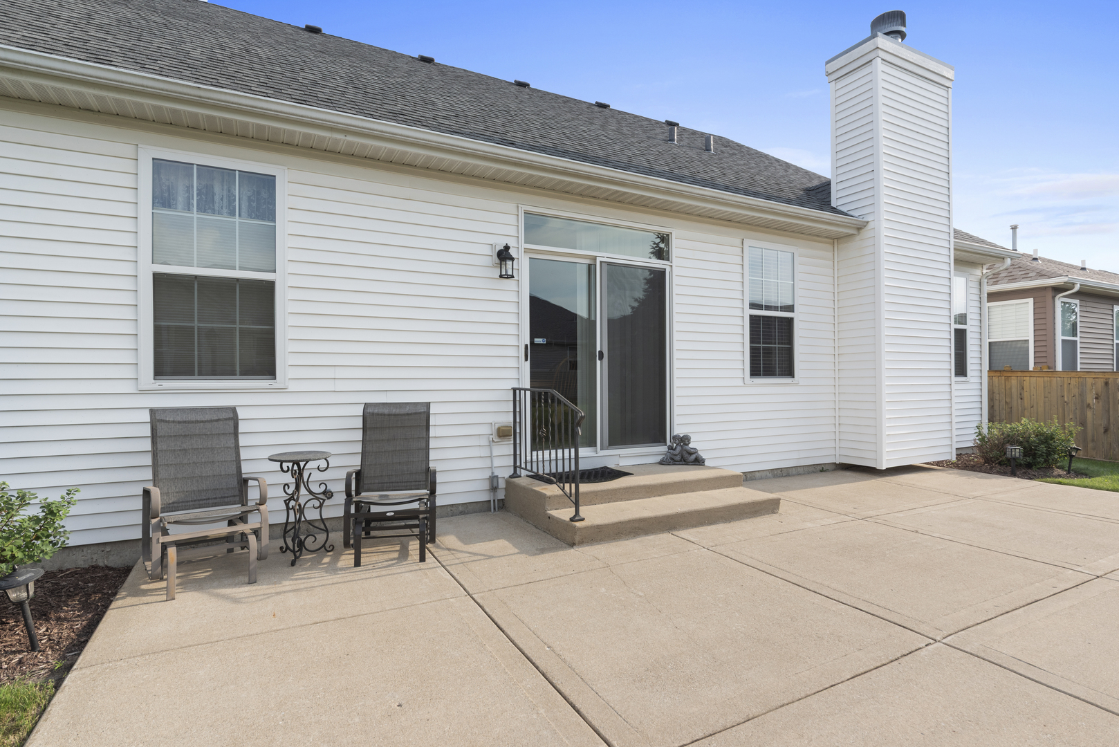 711 Bohannon Circle, Oswego, IL 60543