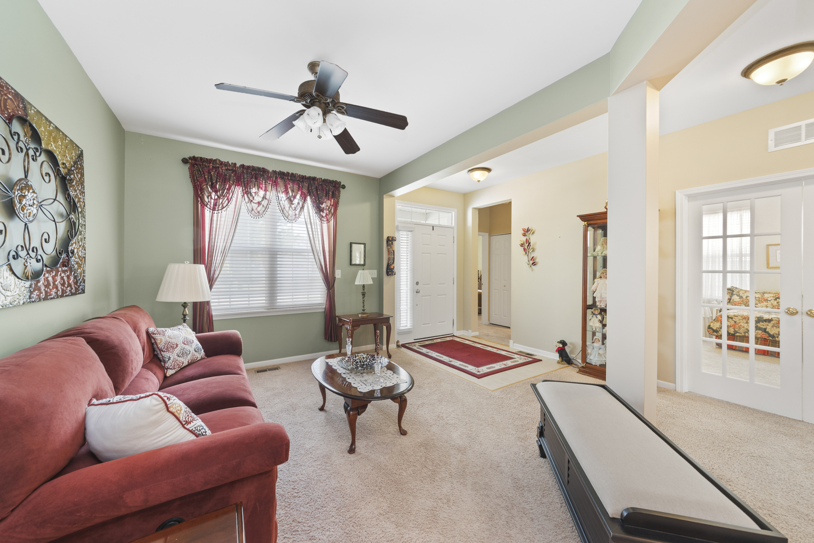 711 Bohannon Circle, Oswego, IL 60543