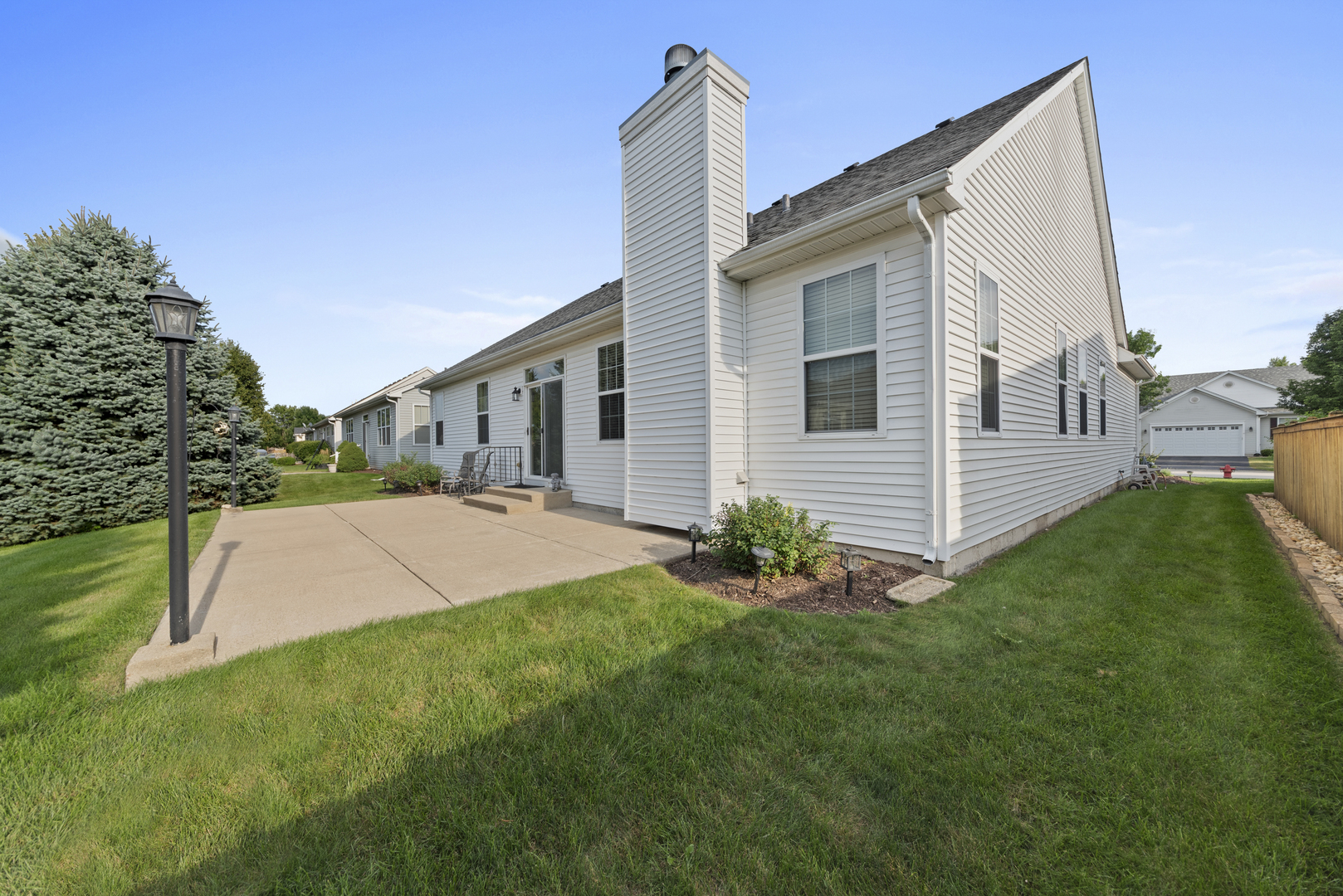 711 Bohannon Circle, Oswego, IL 60543