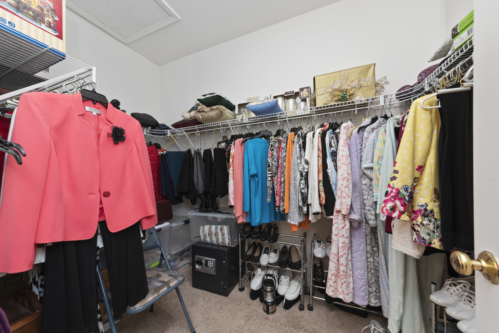 711 Bohannon Circle, Oswego, IL 60543
