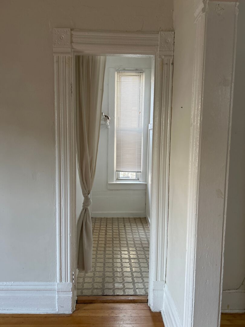 862 N Hermitage Avenue #2R, Chicago, IL 60622