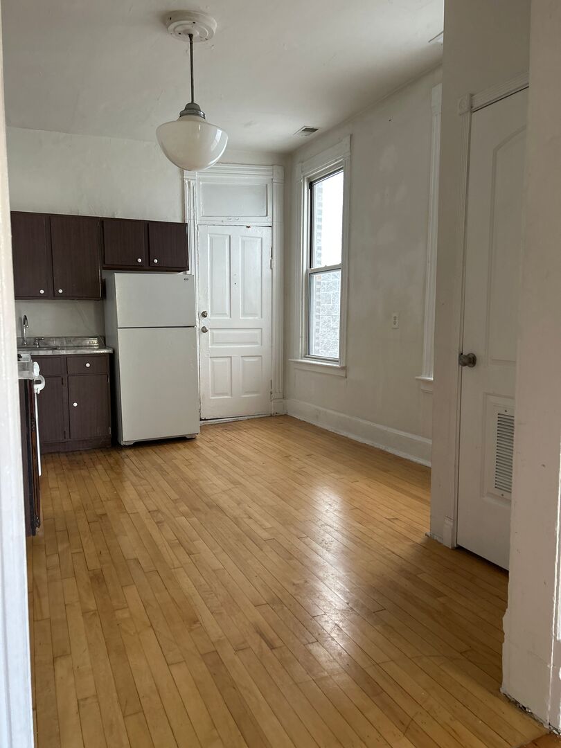 862 N Hermitage Avenue #2R, Chicago, IL 60622